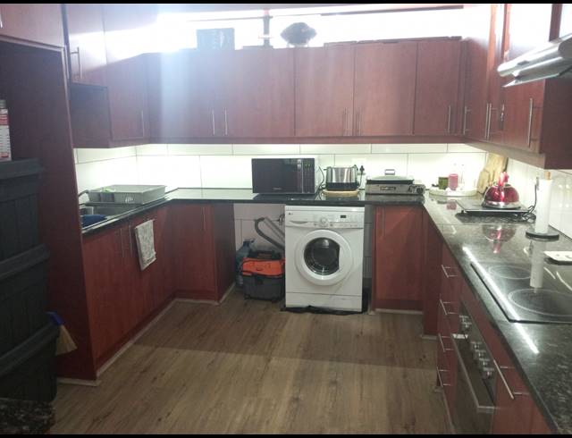 1 BEDROOM FLAT TO LET IN NOORDHEUWEL